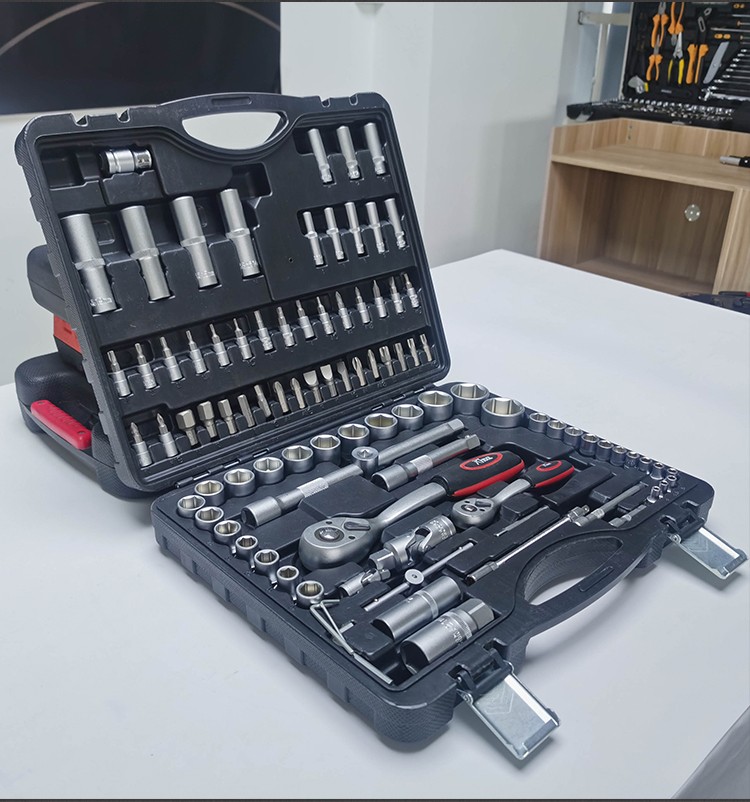 RTTOOL 94pcs Socket Tool Automobile Hand Tools Set Herramientas