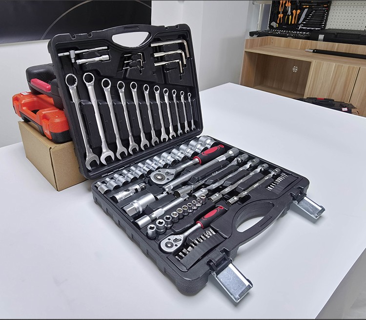 77pcs CRV Quality Car Repair Tools With Socket Wrench Set