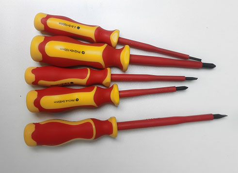 Tool matching choice: what tool, tool specification, style, quality, color