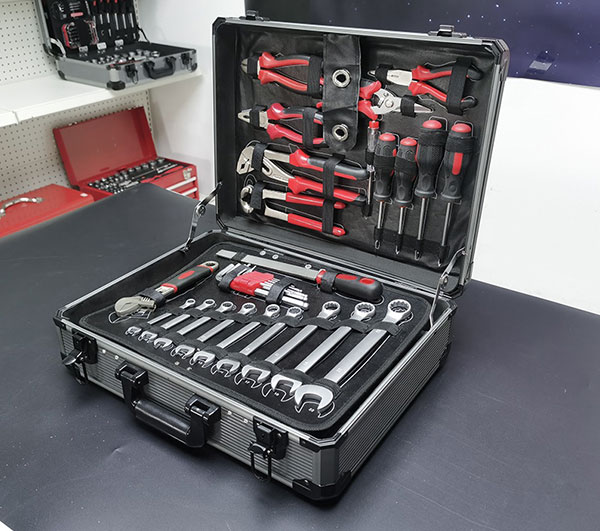 RTTOOL 120pcs Aluminum Case Garage Mechanics Tool Set Complete Box Working Tools Set