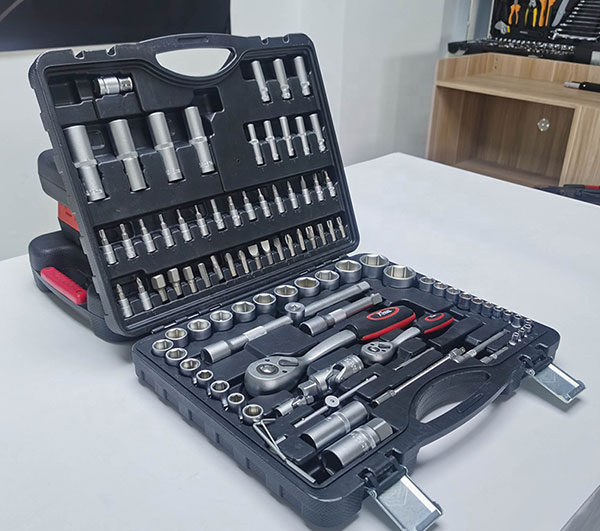 RTTOOL 94pcs Socket Tool Automobile Hand Tools Set Herramientas