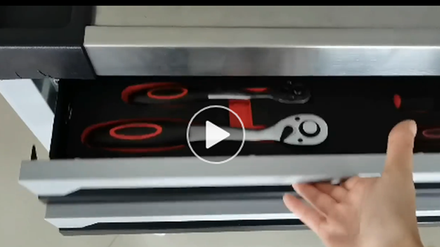 Lock details display