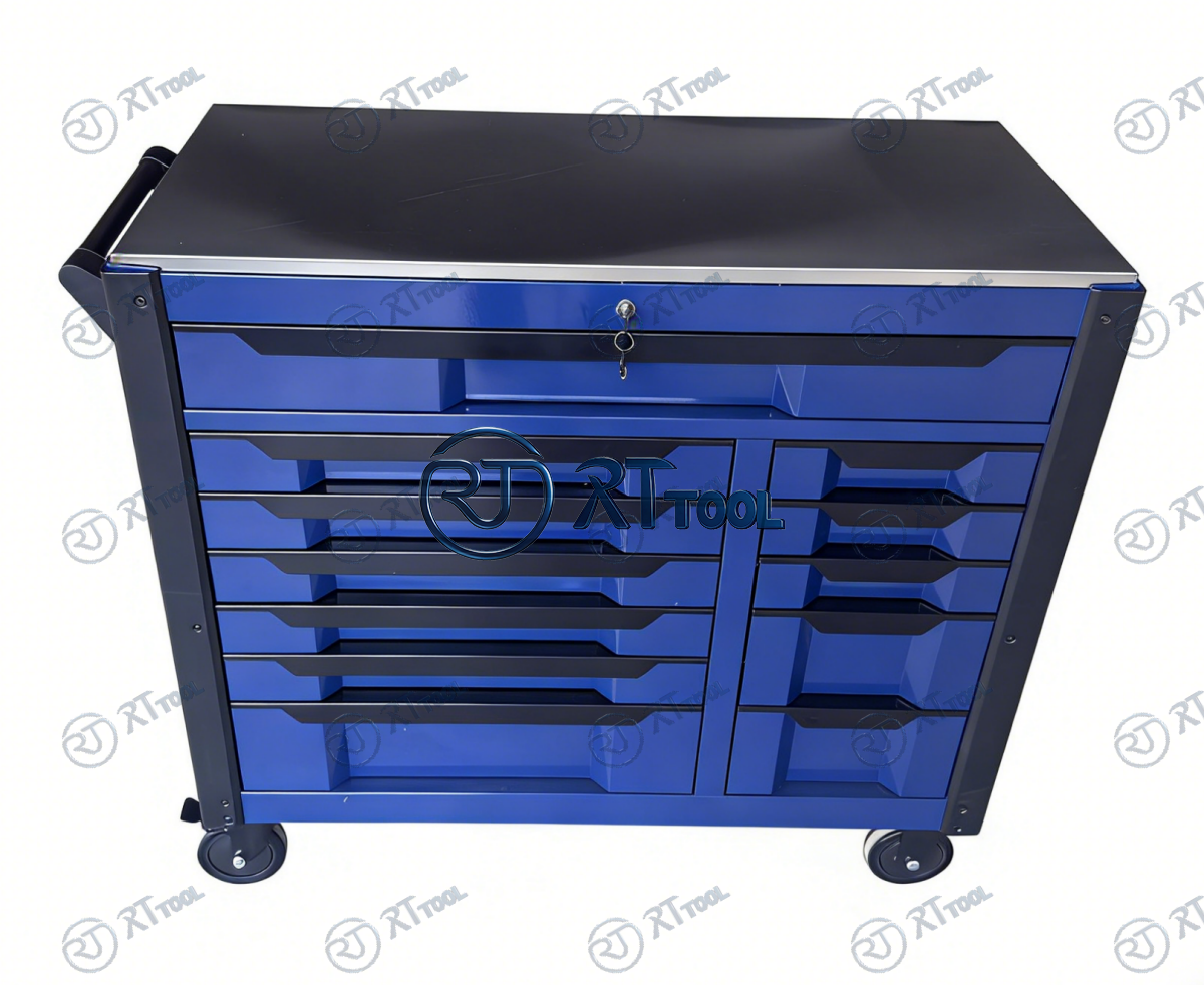 WORKSHOP TROLLEY WITH 12 DRAWERS  10 OF WHICH ARE FILLED WITH  473 PIECE TOOL SET